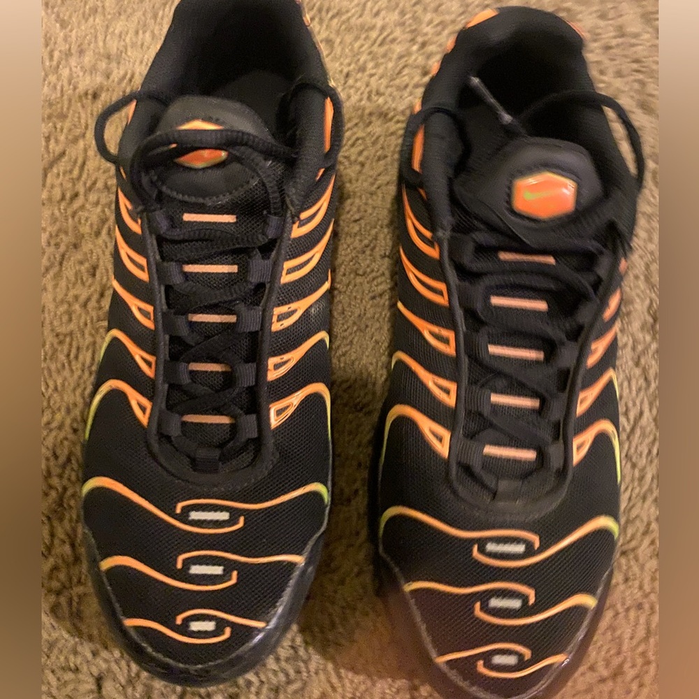 Air max plus GS Black Volt Total Orange